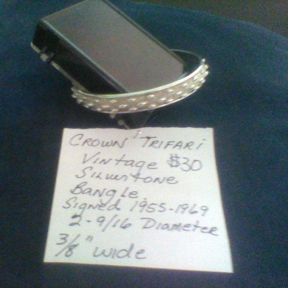 Silver Crown Trifari Vintage Bracelet - Picture 1 of 4